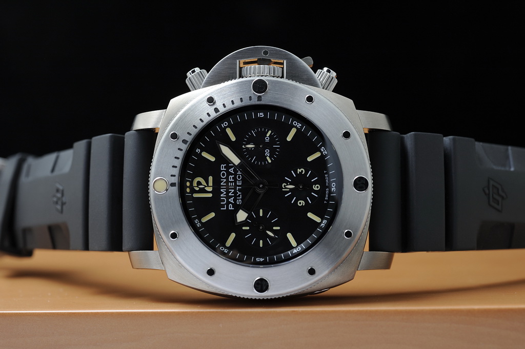 [SOLD] [LNIB] Panerai PAM 202 SLYTECH Luminor Submersible Chrono